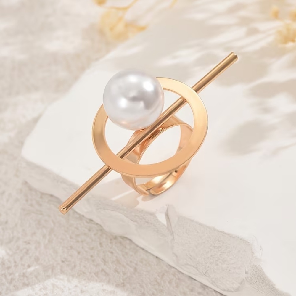 NEW Elegant Pearl Ring. 💍 Trendy Ring - Picture 3 of 5